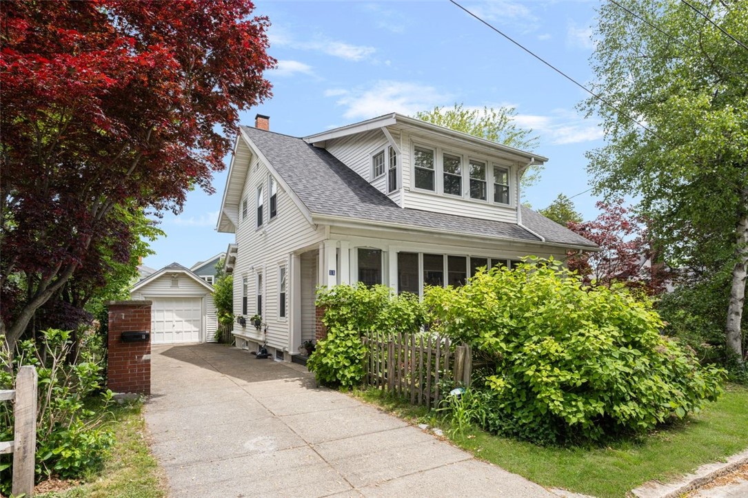 11 Glenwood Avenue