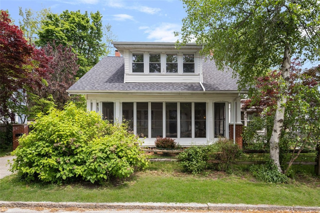 11 Glenwood Avenue