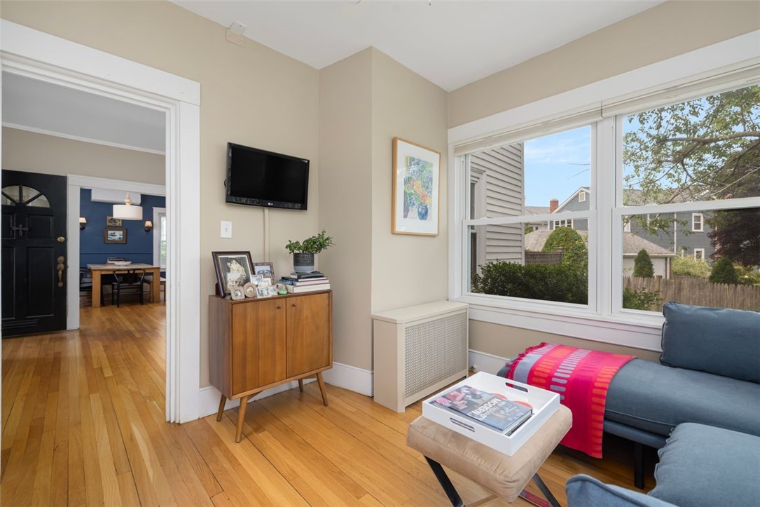 11 Glenwood Avenue