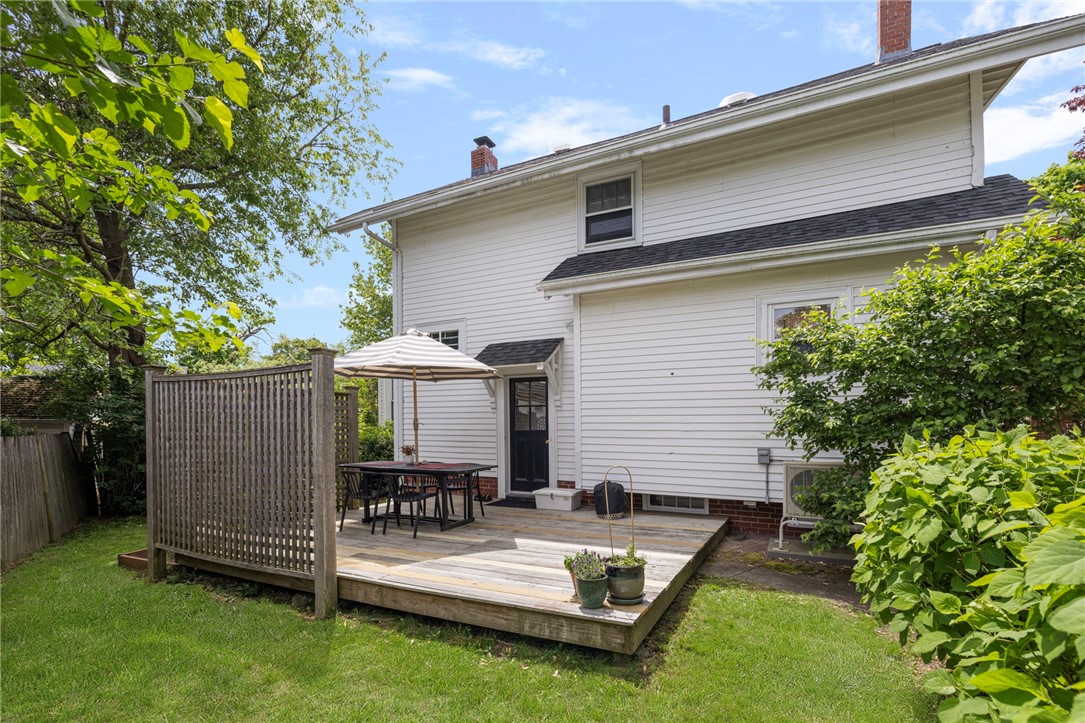 11 Glenwood Avenue