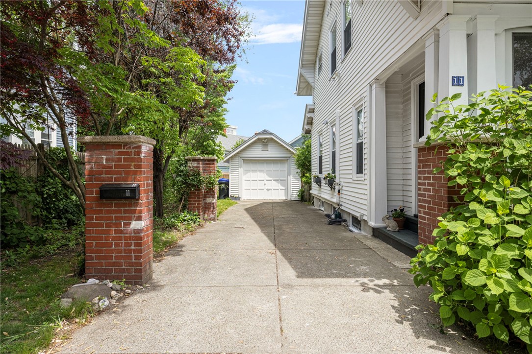 11 Glenwood Avenue