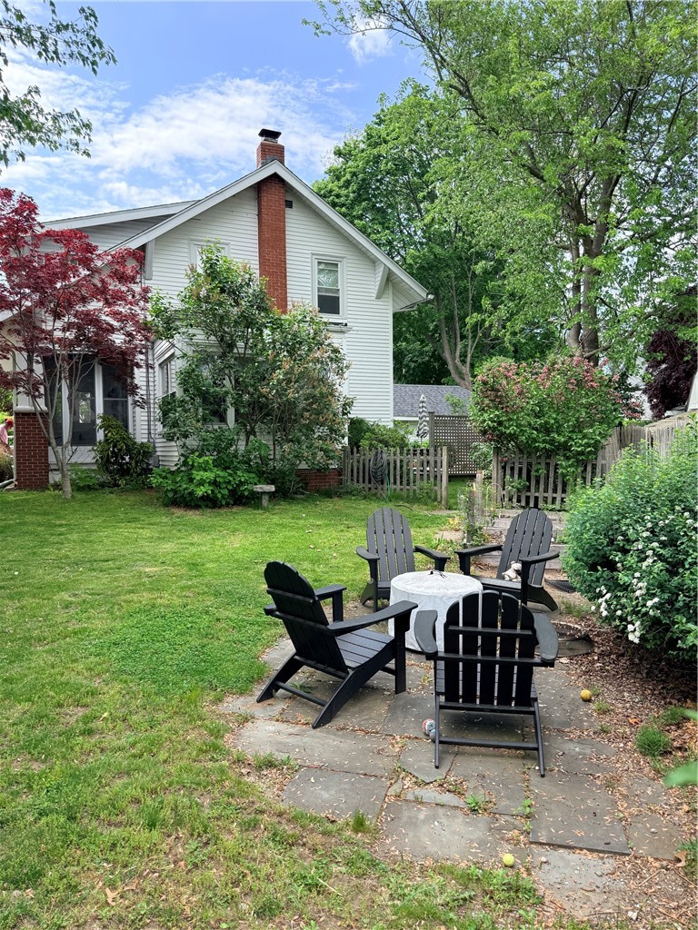 11 Glenwood Avenue