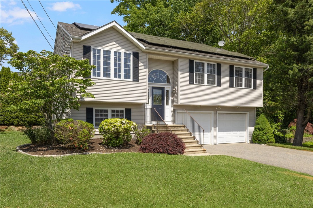 111 South Comstock Parkway