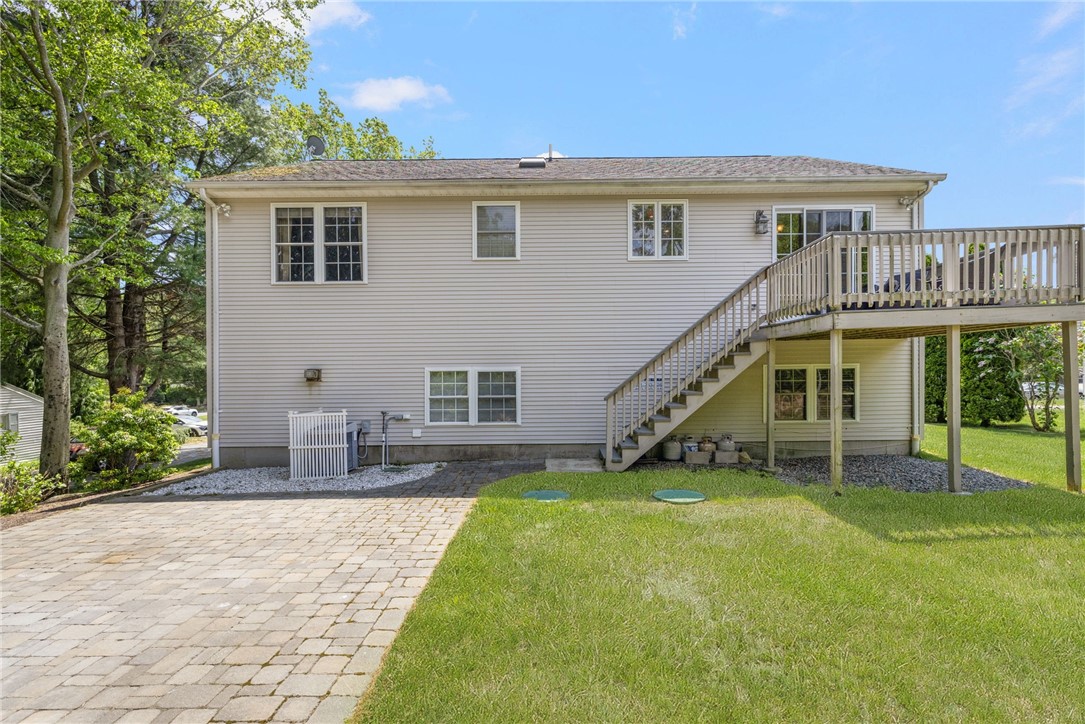 111 South Comstock Parkway
