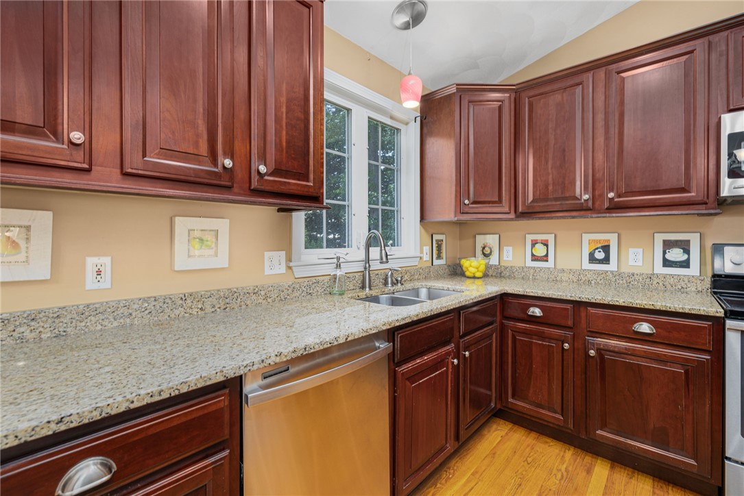 111 South Comstock Parkway