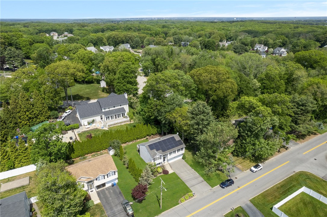 111 South Comstock Parkway