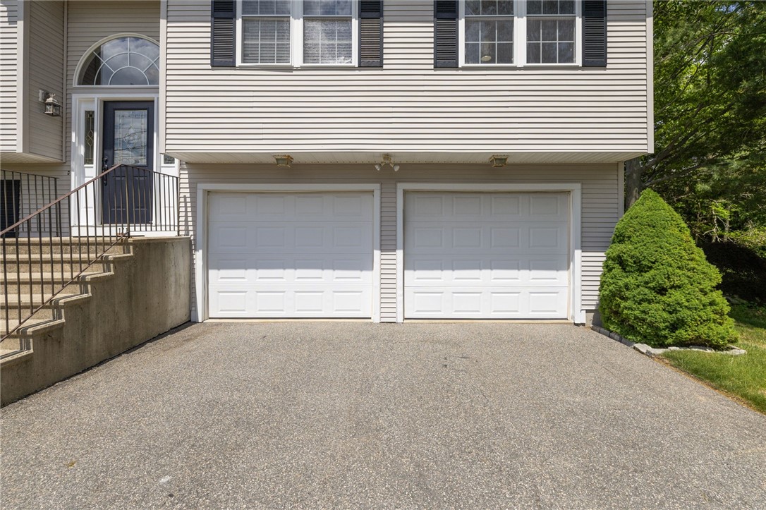 111 South Comstock Parkway