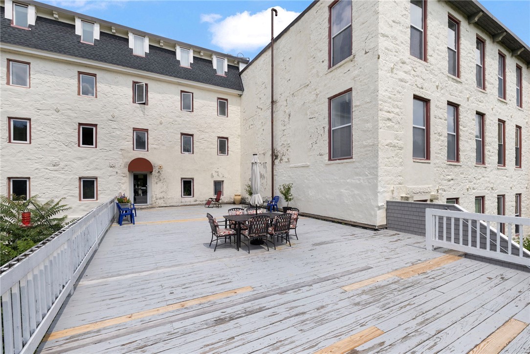 494 Woonasquatucket Avenue 206