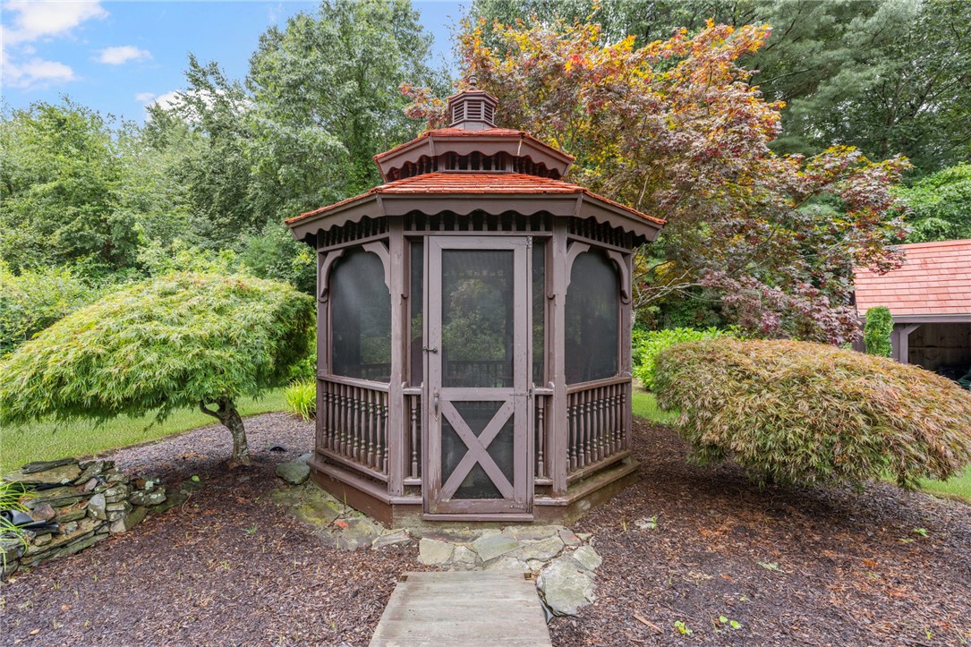42 Deer Run Drive