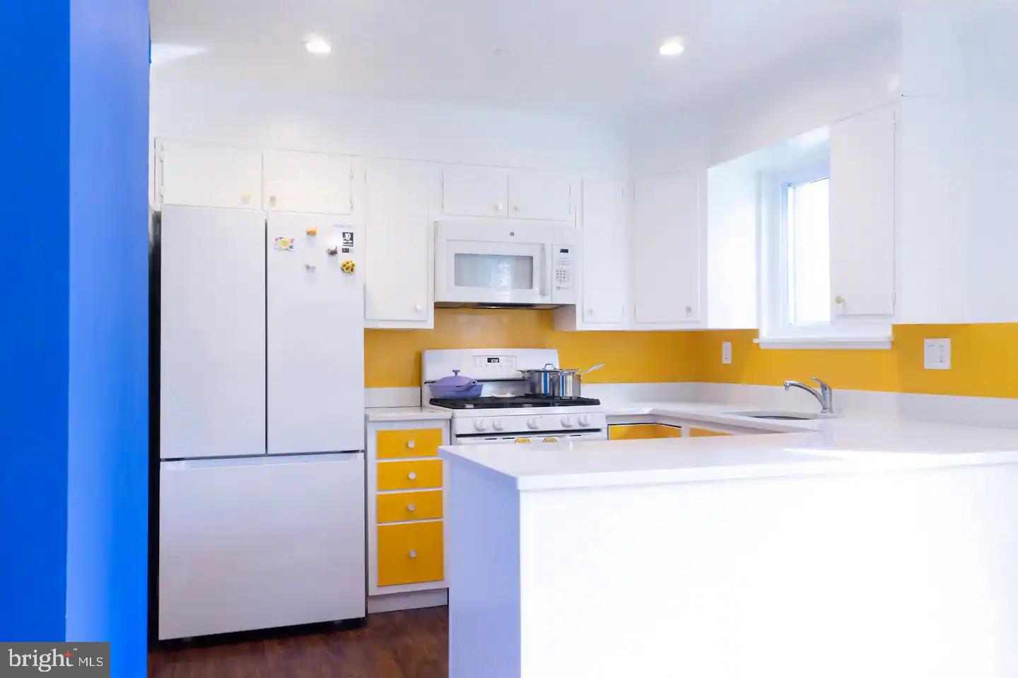 1000 Carrington Ave