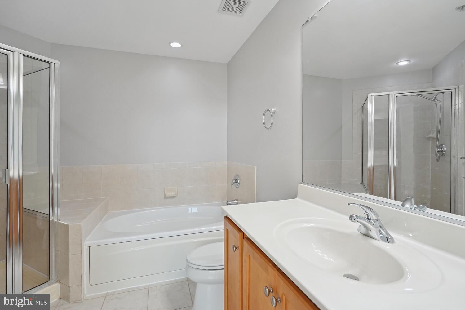 1000 N Randolph St #904