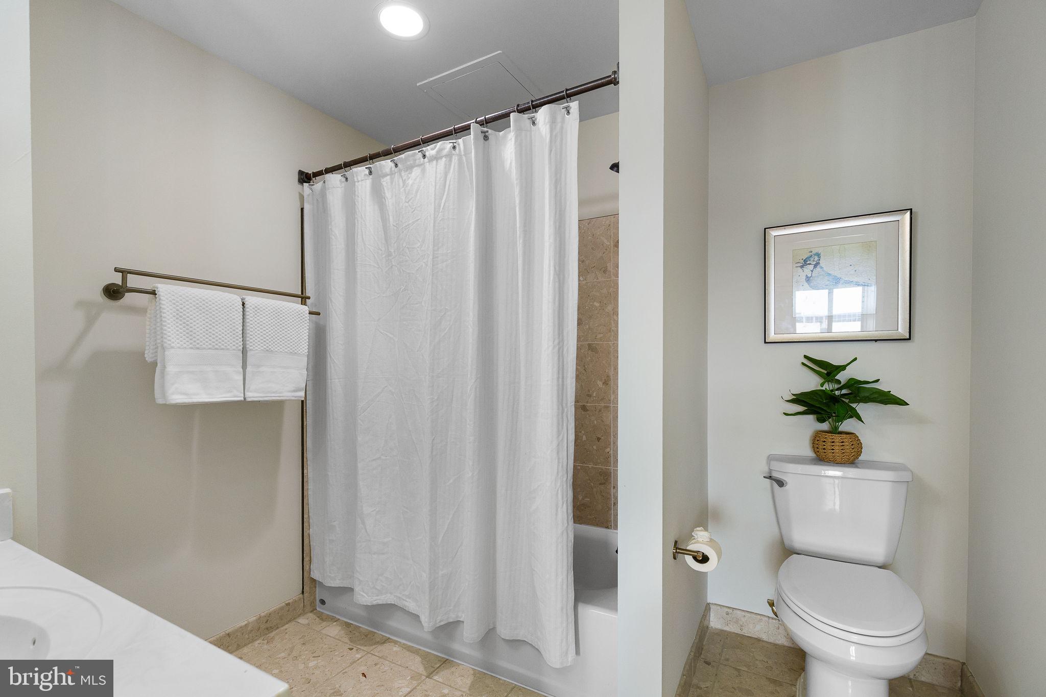 901 N Monroe St #1208