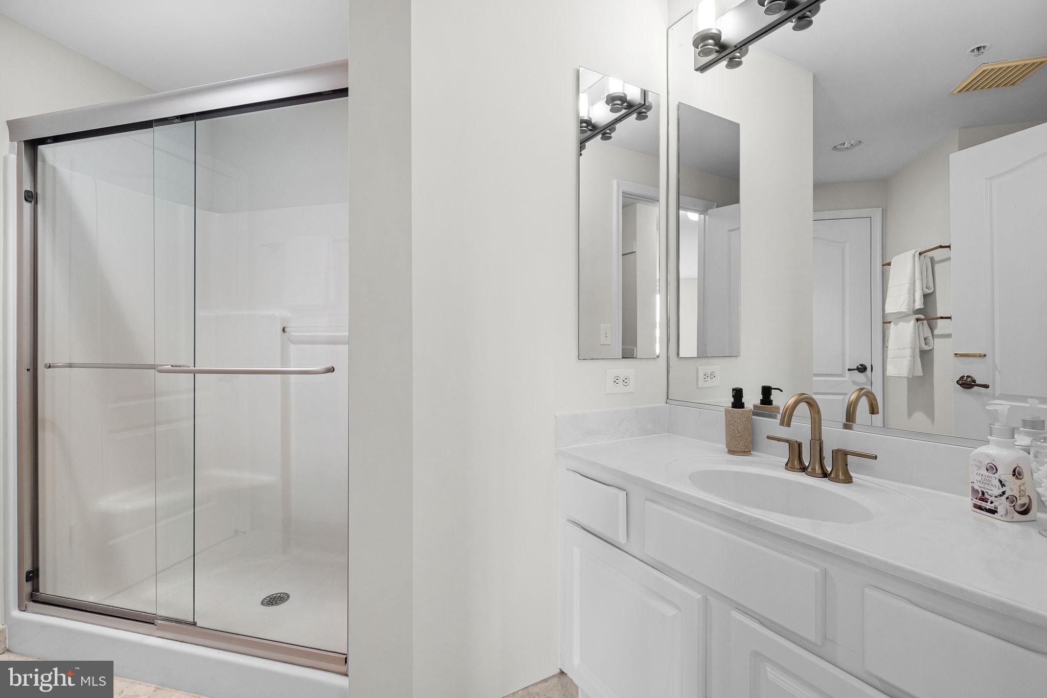 901 N Monroe St #1208