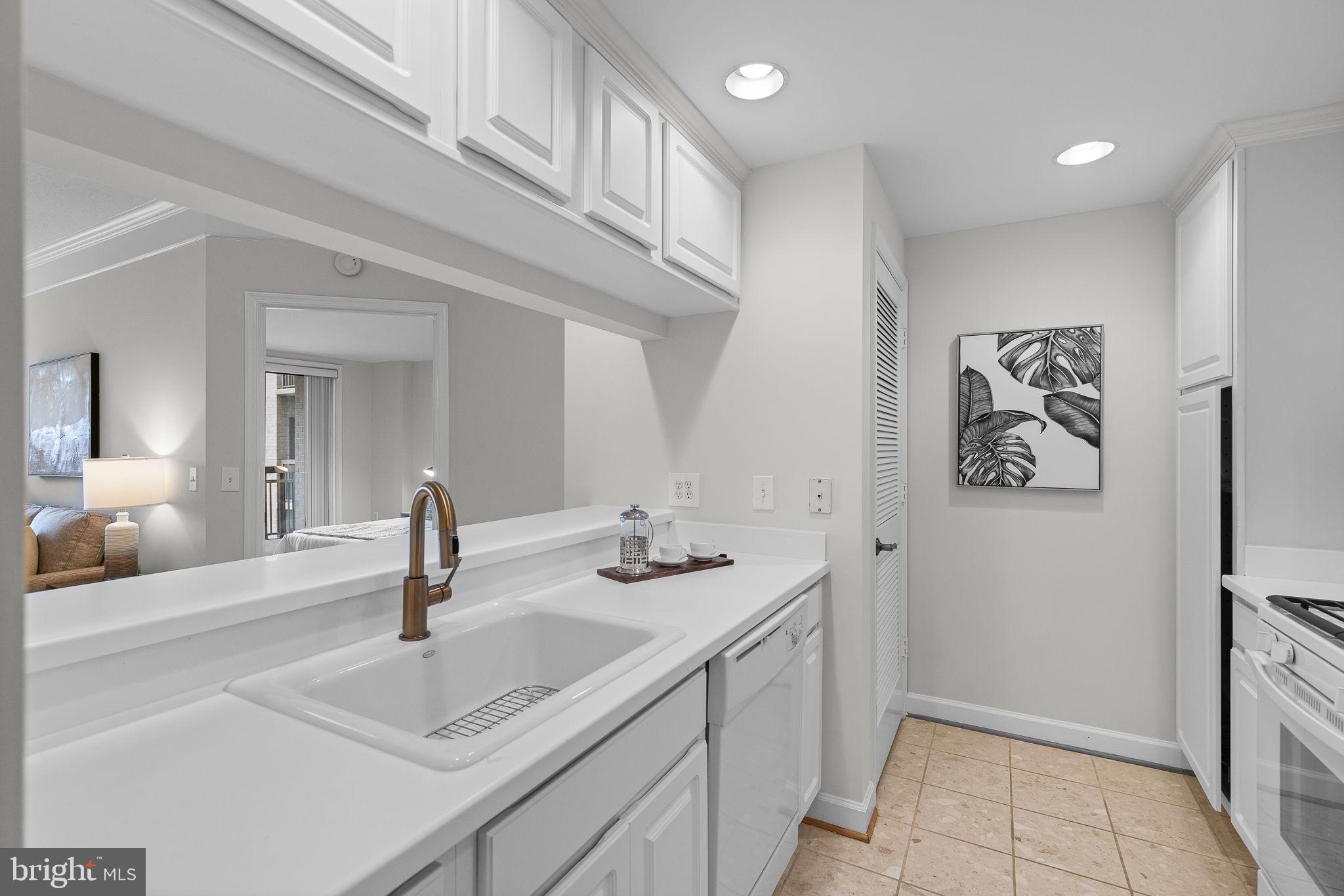 901 N Monroe St #1208