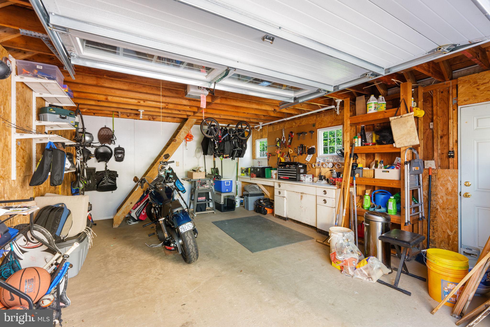 2401 N George Mason Dr