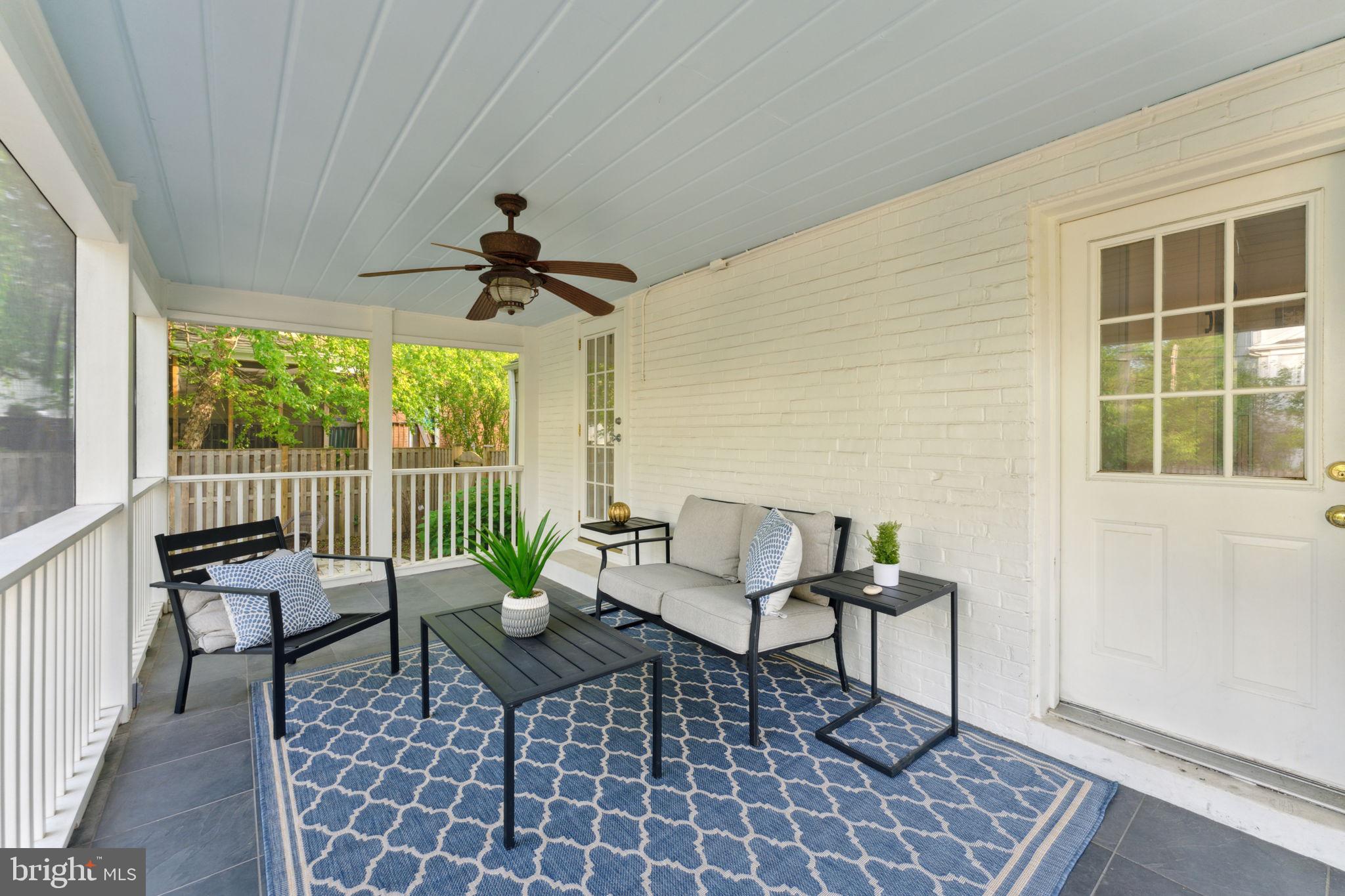 2401 N George Mason Dr