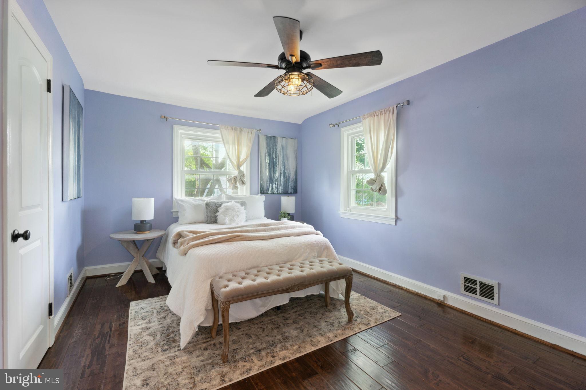 2401 N George Mason Dr