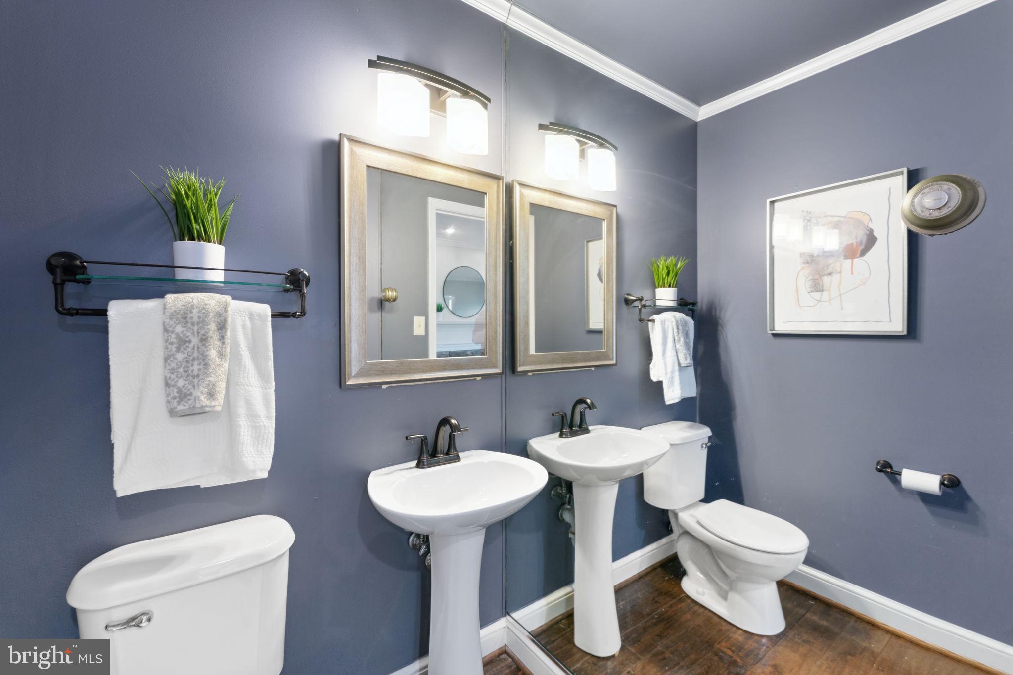 2401 N George Mason Dr