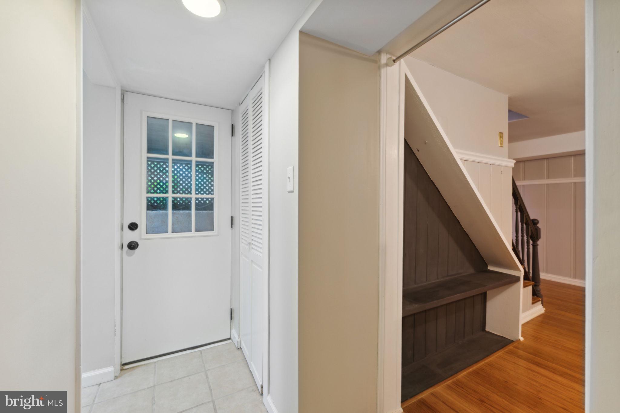 2401 N George Mason Dr