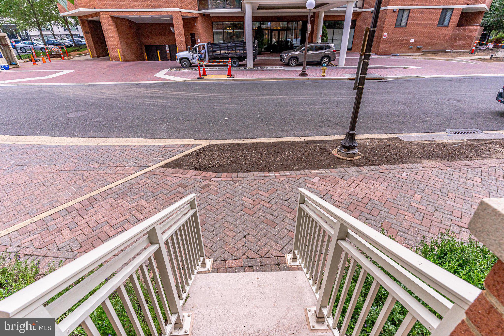 1000 N Randolph St #105