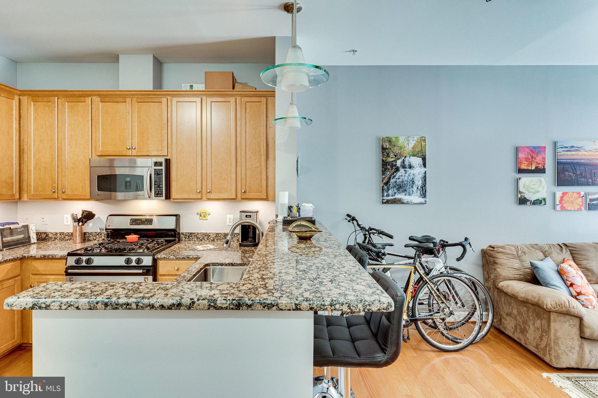 1000 N Randolph St #105