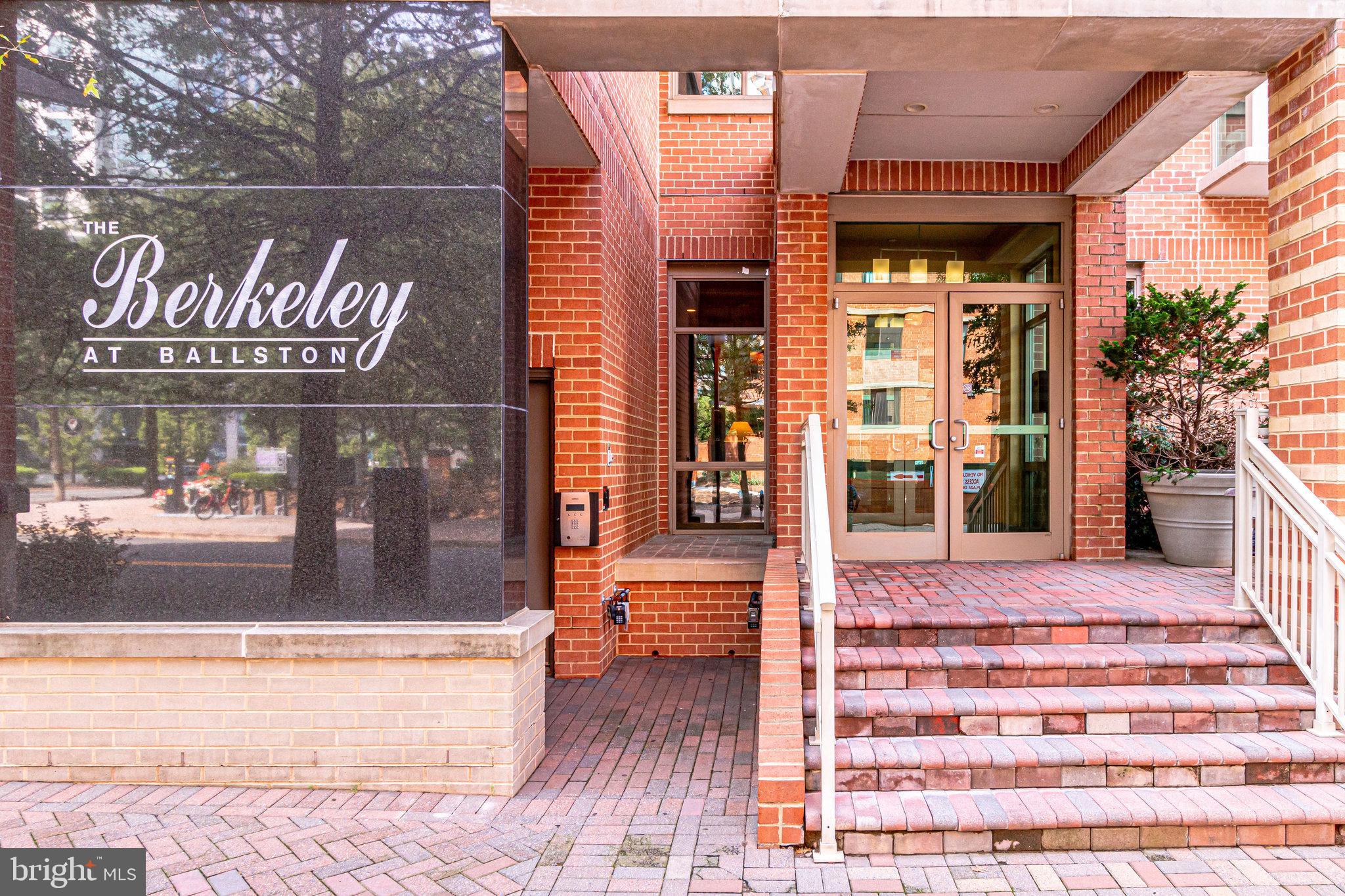 1000 N Randolph St #105