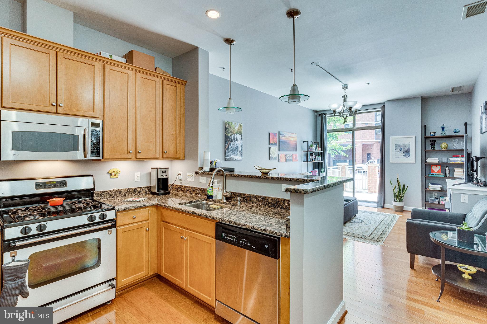 1000 N Randolph St #105