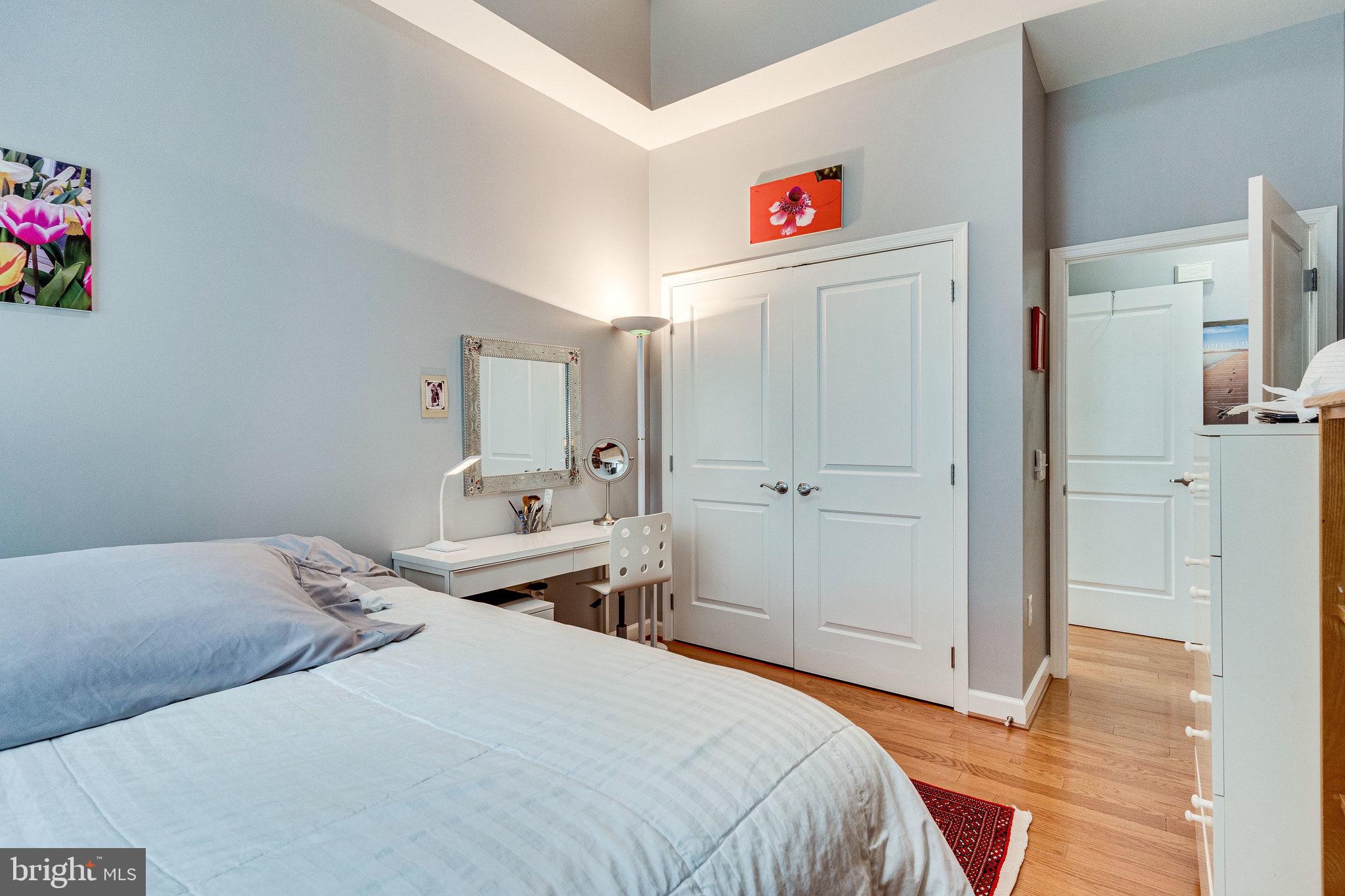 1000 N Randolph St #105