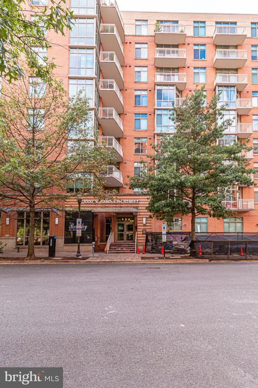 1000 N Randolph St #105