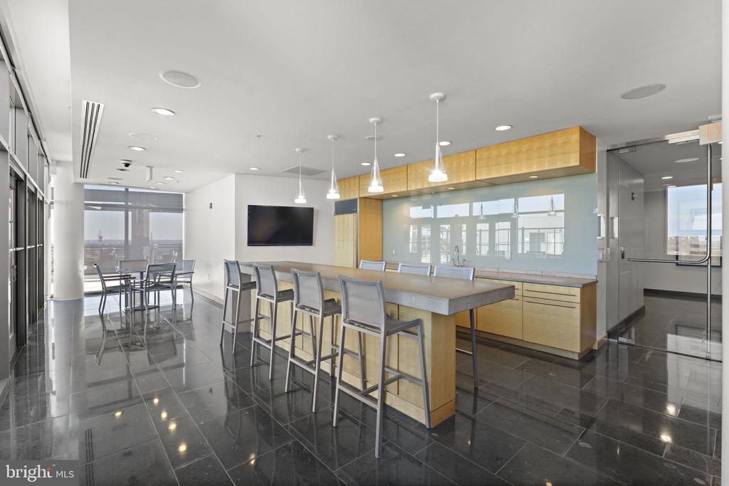 1536 N SCOTT STREET TH-10