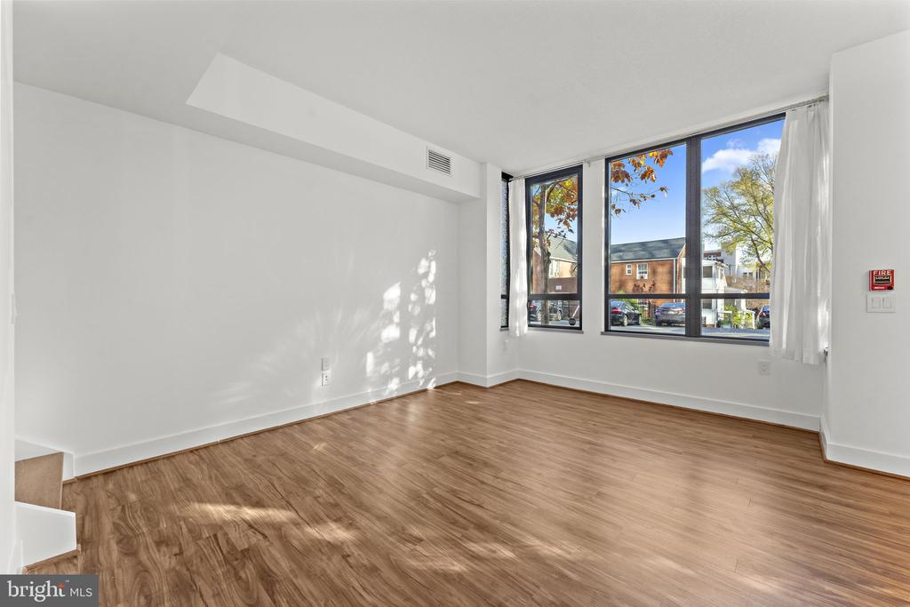 1536 N SCOTT STREET TH-10