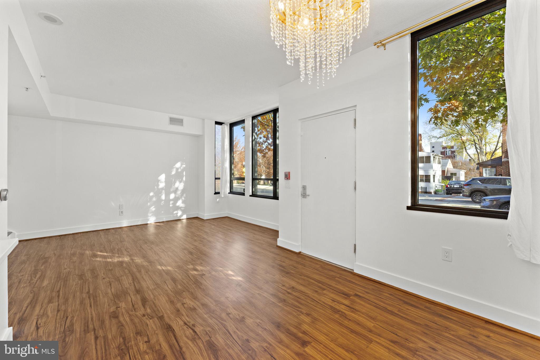 1536 N SCOTT STREET TH-10