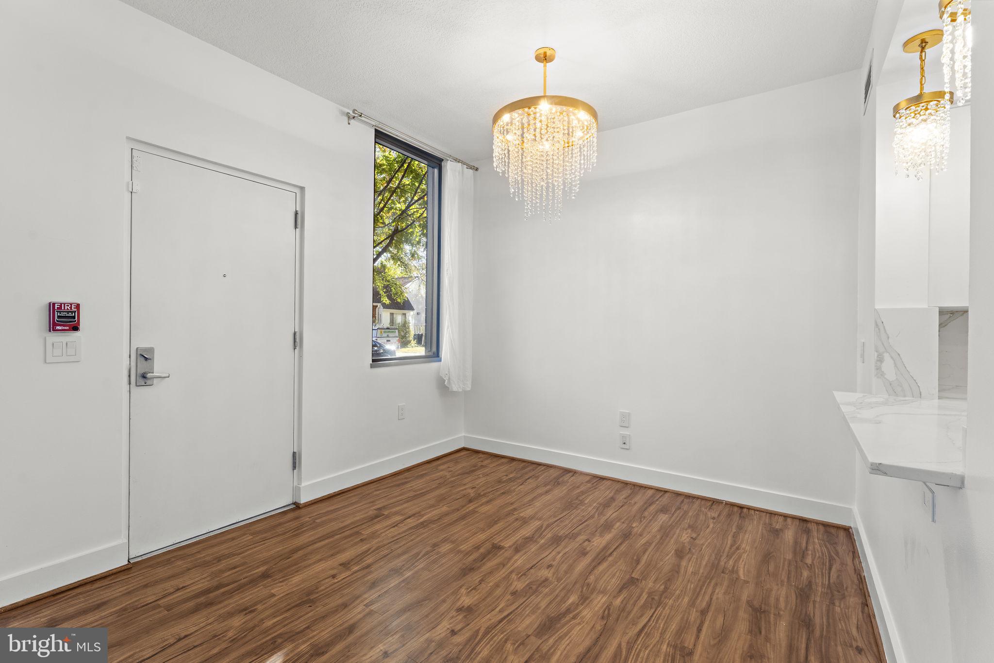 1536 N SCOTT STREET TH-10