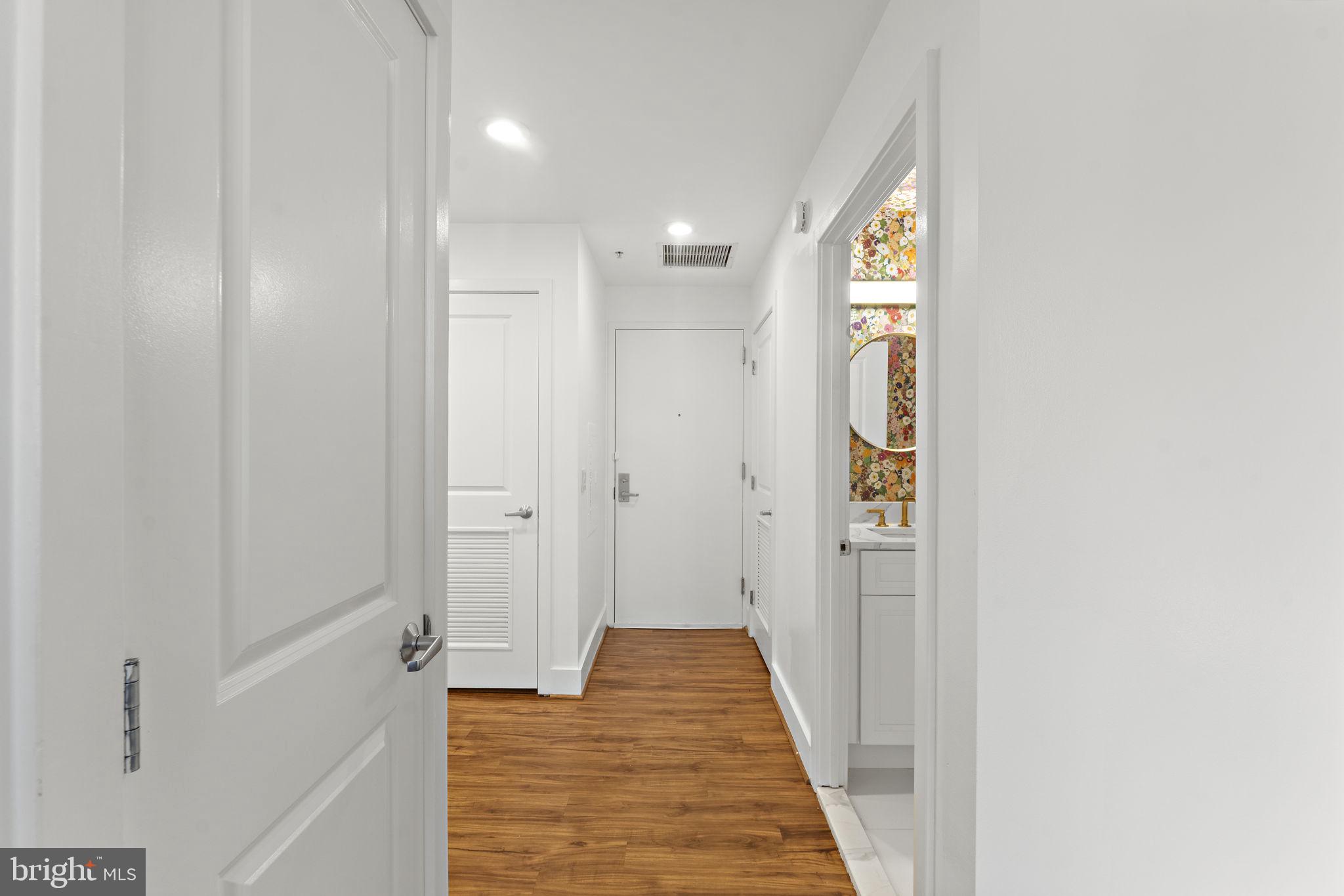 1536 N SCOTT STREET TH-10