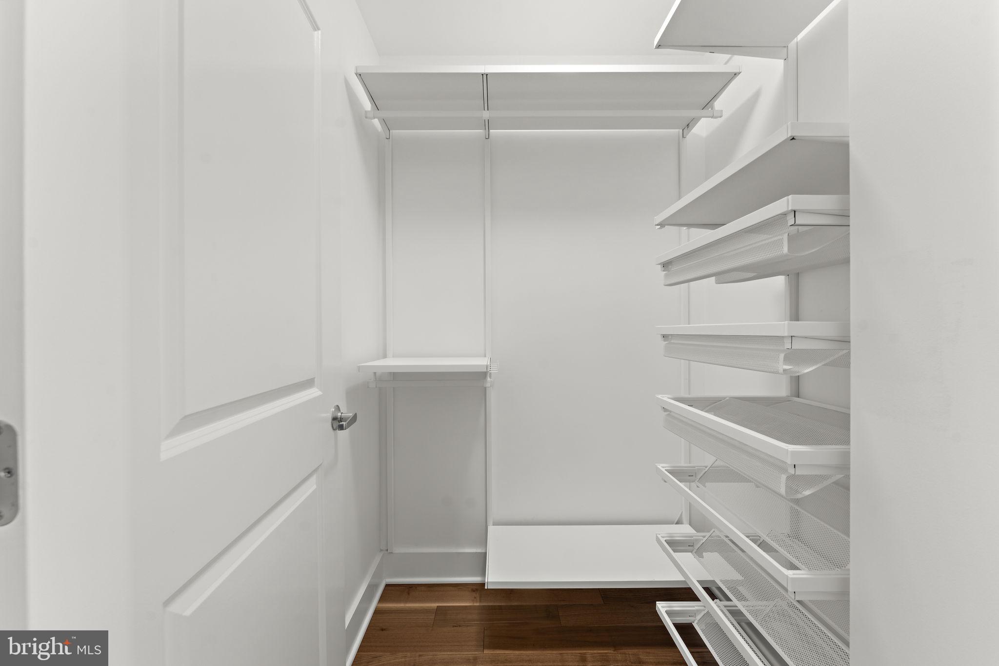 1536 N SCOTT STREET TH-10