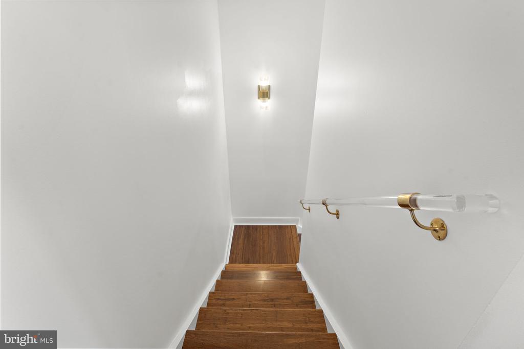 1536 N SCOTT STREET TH-10