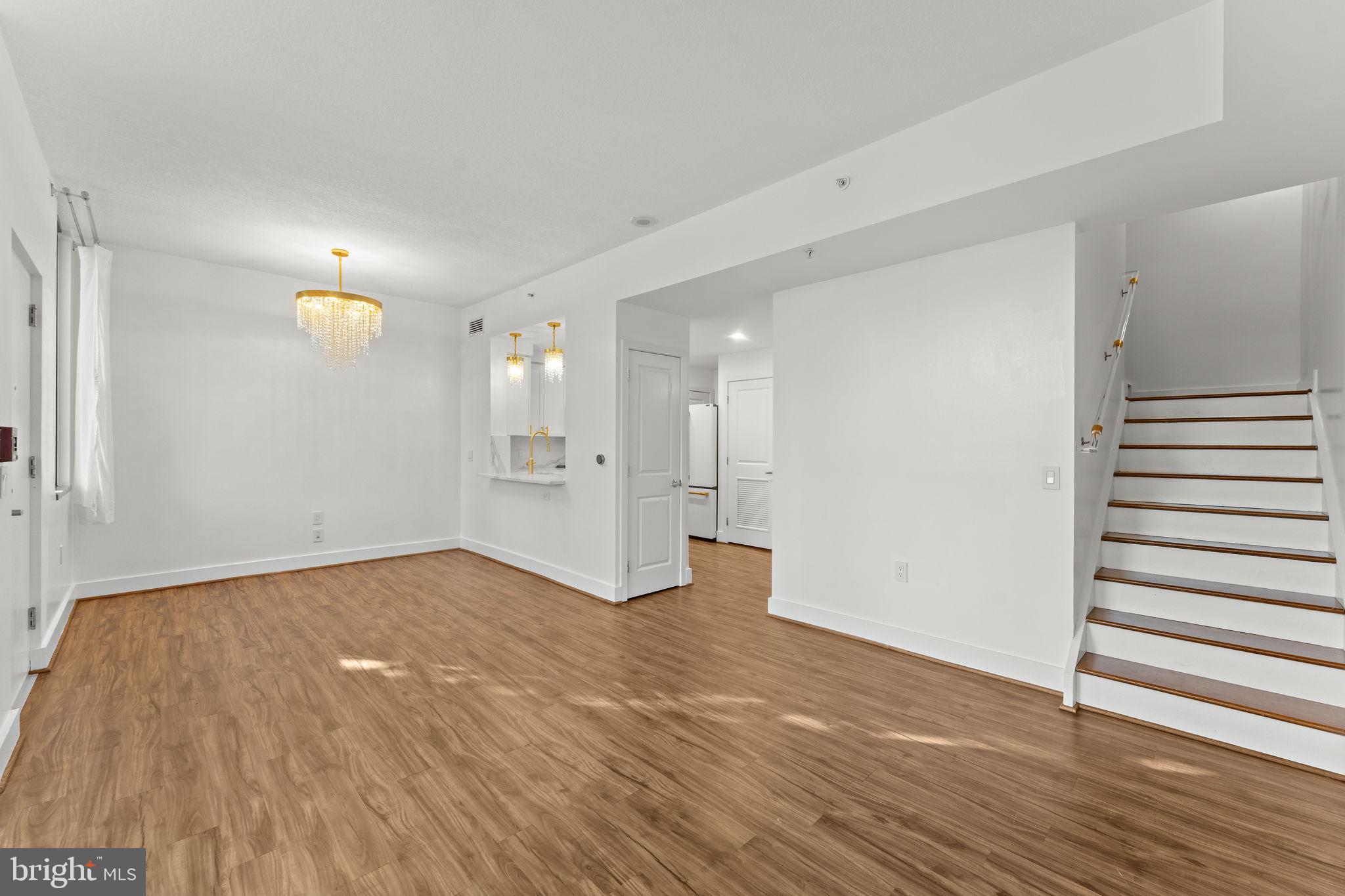 1536 N SCOTT STREET TH-10