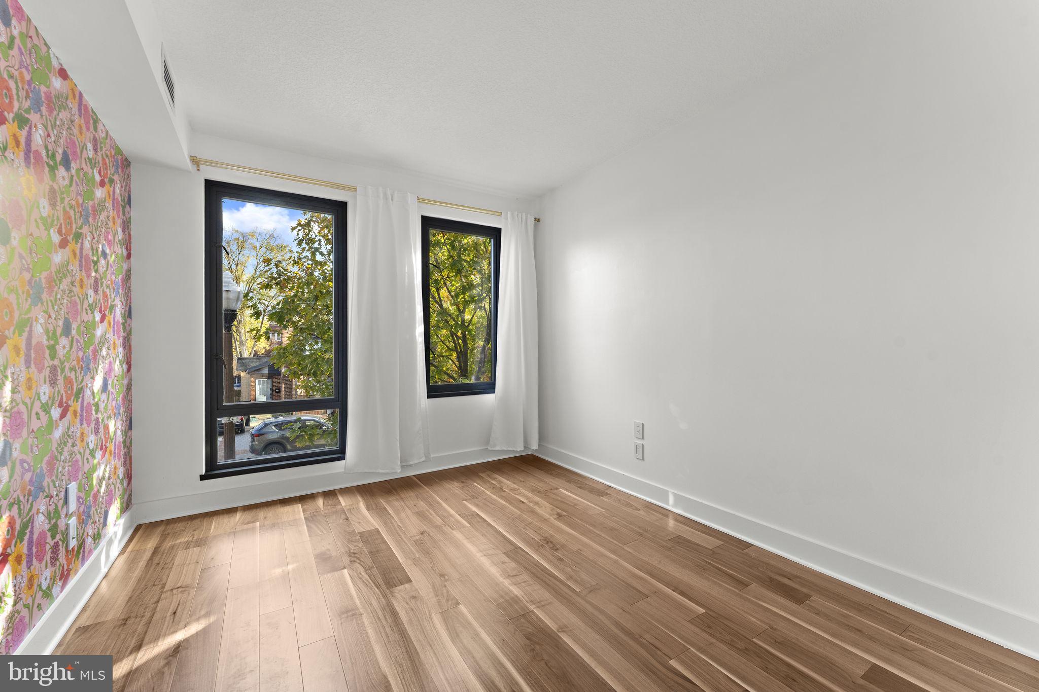 1536 N SCOTT STREET TH-10