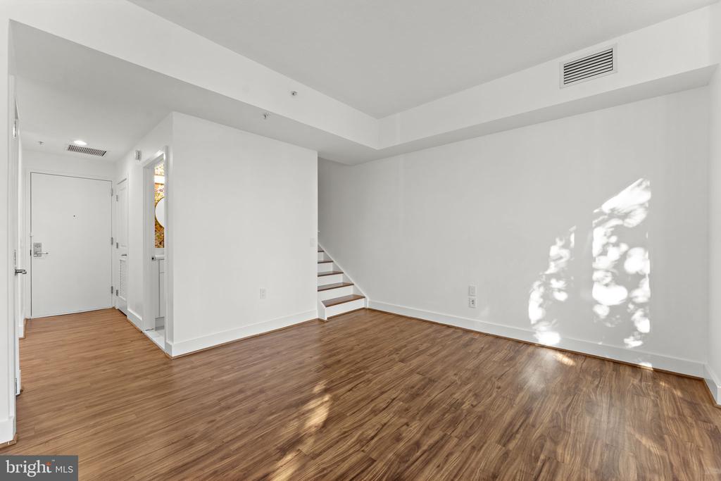 1536 N SCOTT STREET TH-10