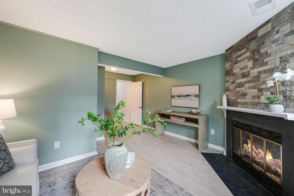 1610 Fieldthorn Dr