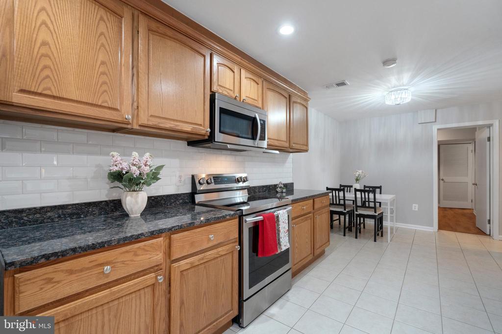 3829 Persimmon Cir
