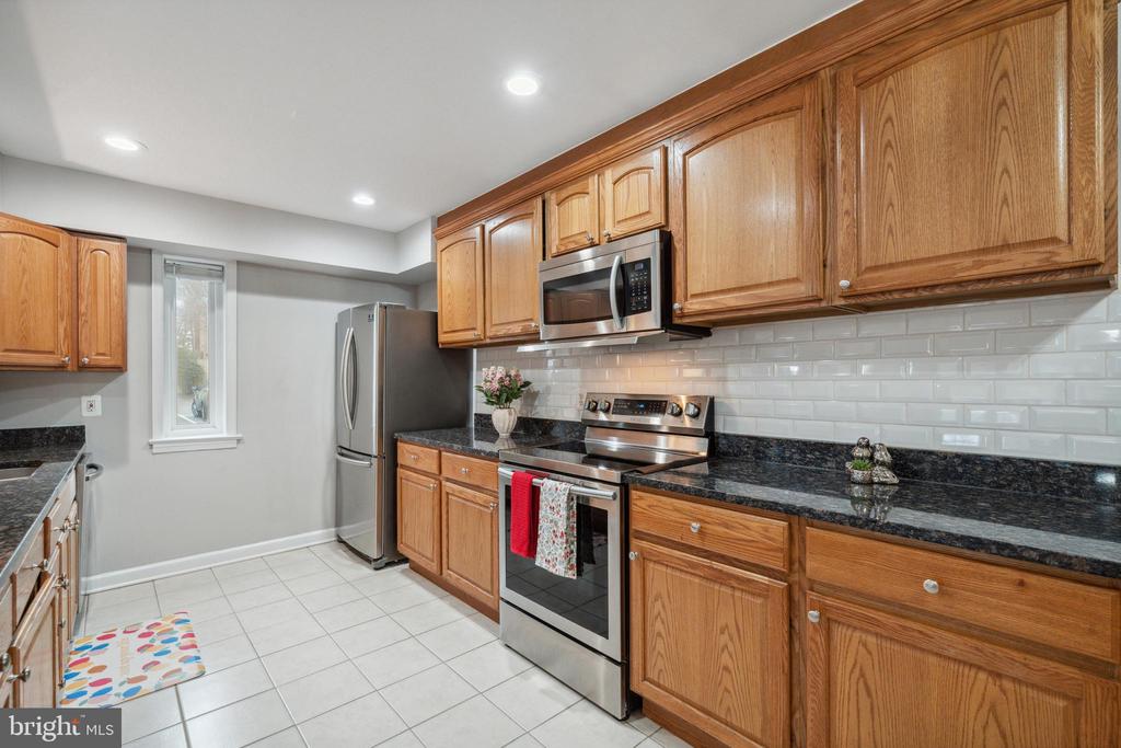 3829 Persimmon Cir