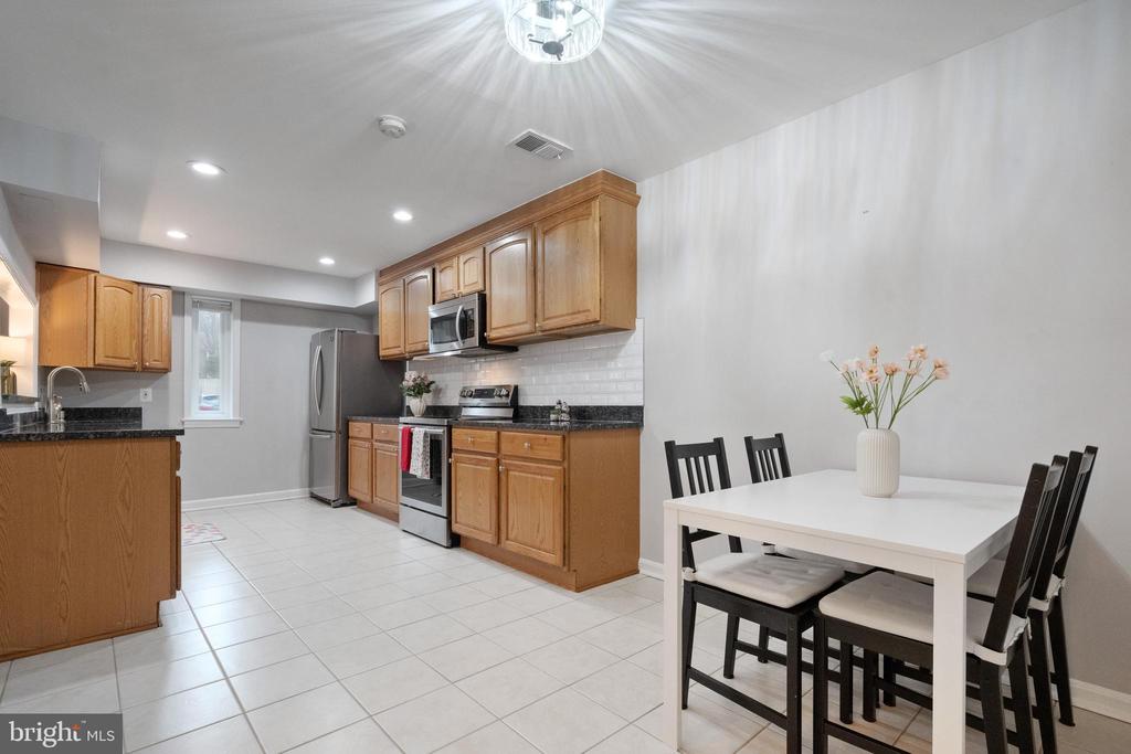 3829 Persimmon Cir