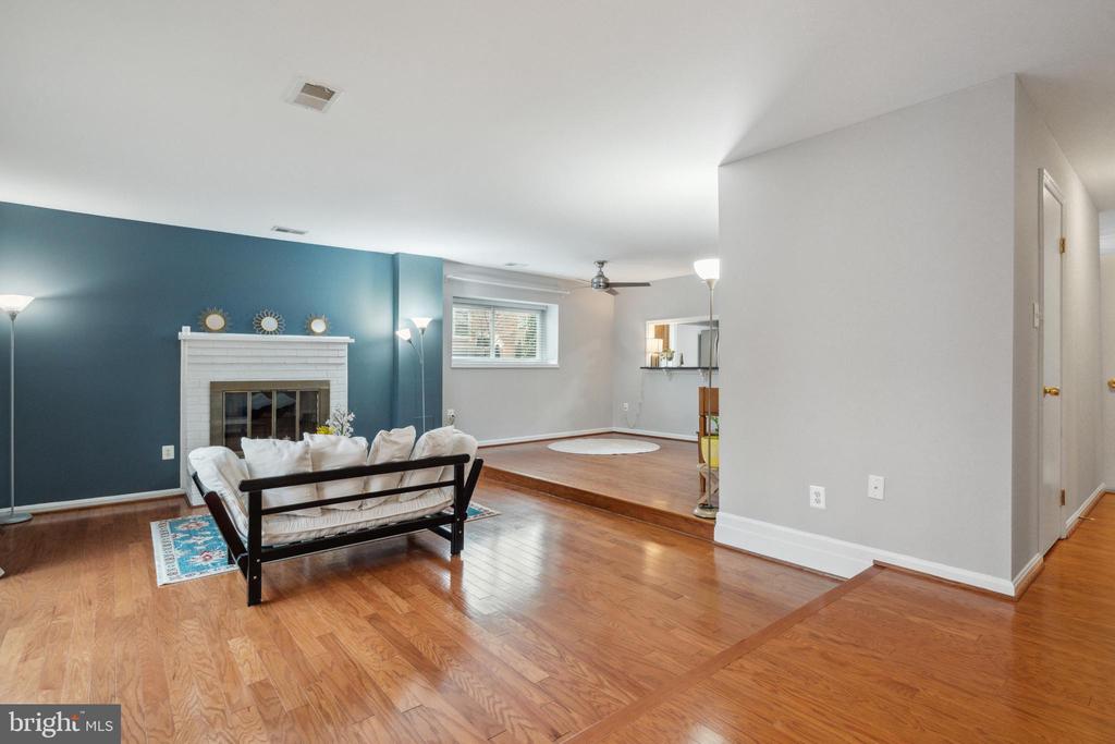 3829 Persimmon Cir