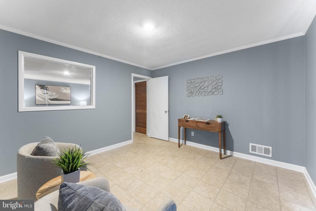 14710 Bentley Sq