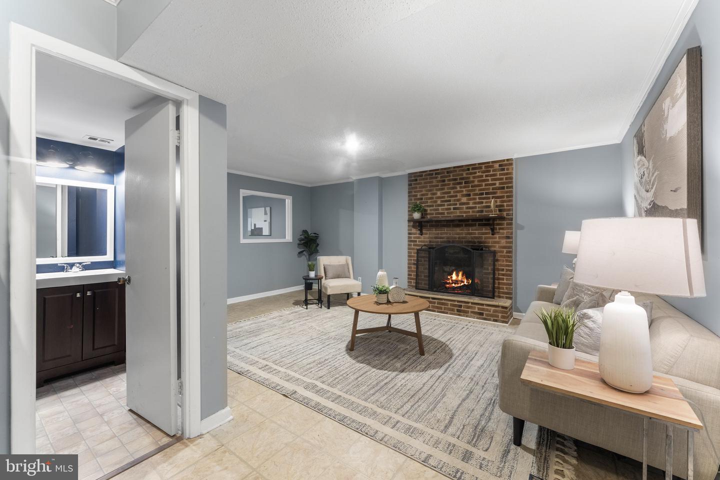 14710 Bentley Sq