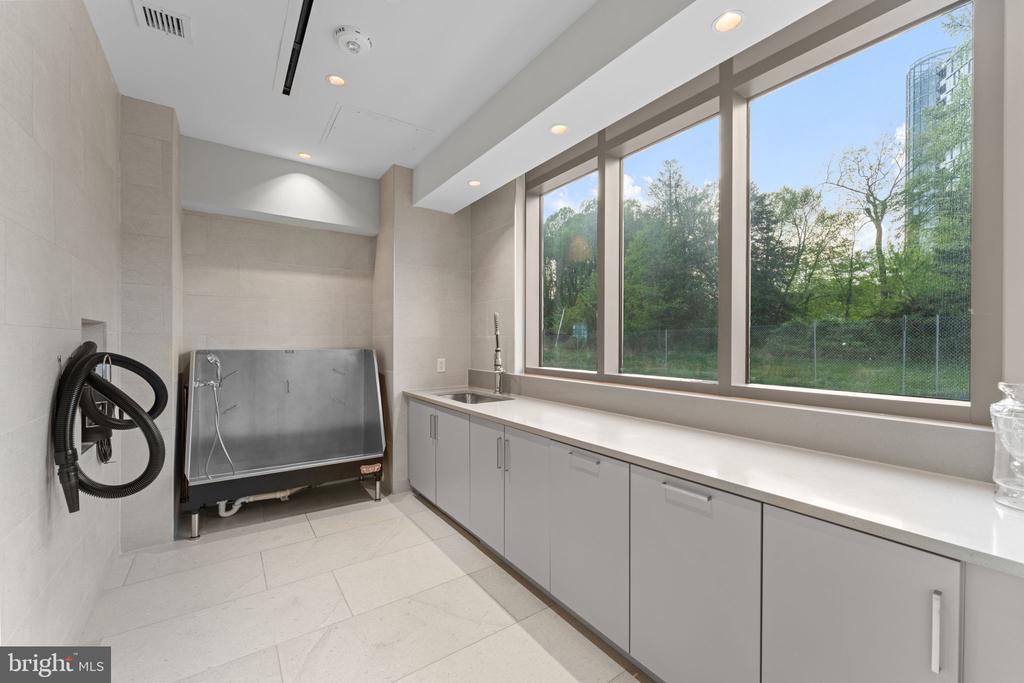 7887 JONES BRANCH DRIVE Unit: 1503