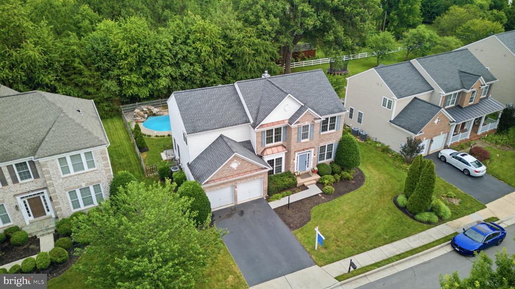 43909 CHURCHILL GLEN DRIVE