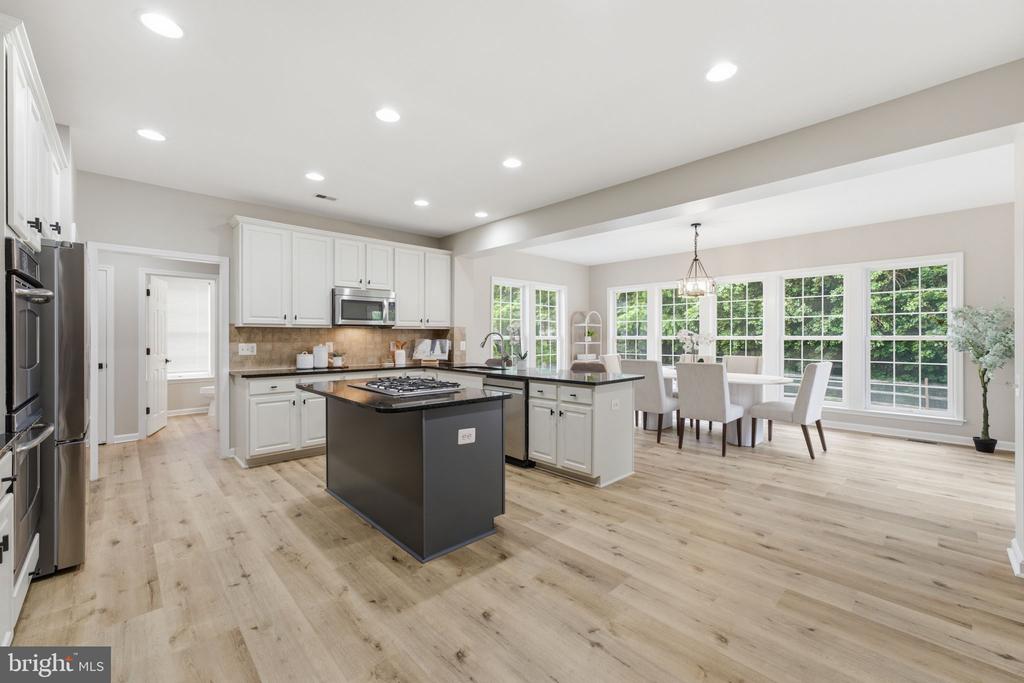 43909 CHURCHILL GLEN DRIVE