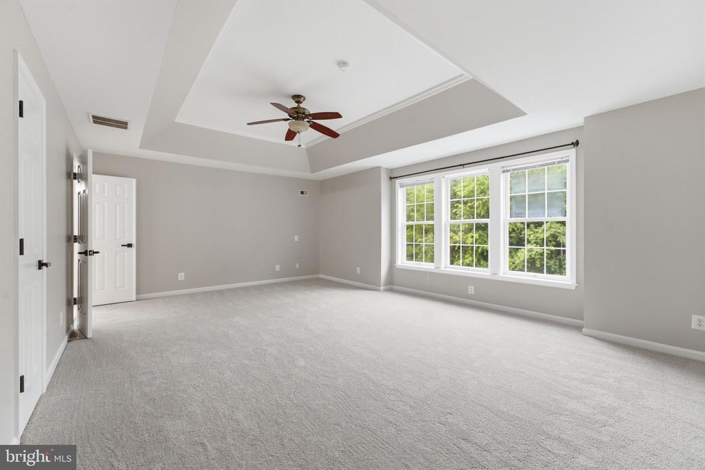 43909 CHURCHILL GLEN DRIVE